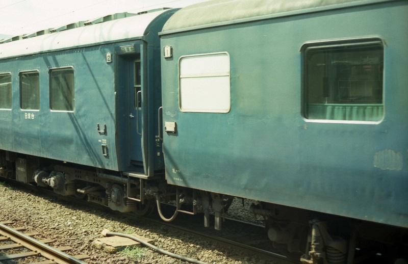 夜行普通列車「からまつ」
